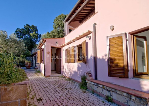 casa indipendente in vendita a Portoferraio