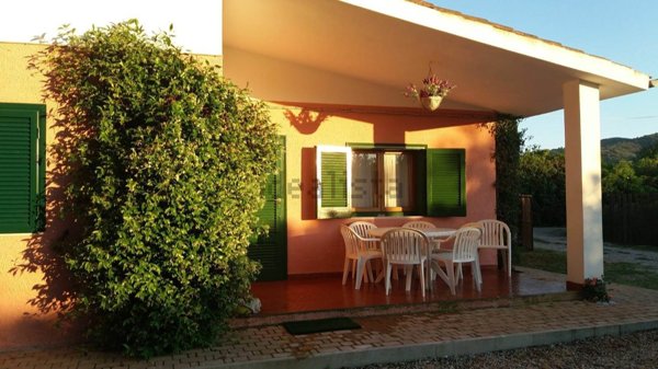 casa indipendente in vendita a Portoferraio