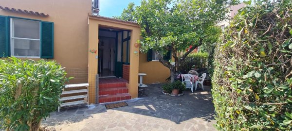 casa indipendente in vendita a Portoferraio