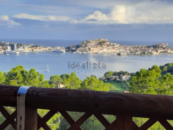casa indipendente in vendita a Portoferraio