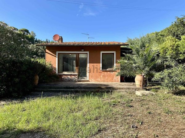 casa indipendente in vendita a Portoferraio