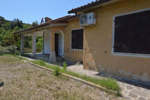 casa indipendente in vendita a Portoferraio