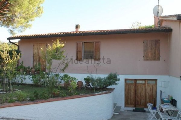 casa indipendente in vendita a Portoferraio