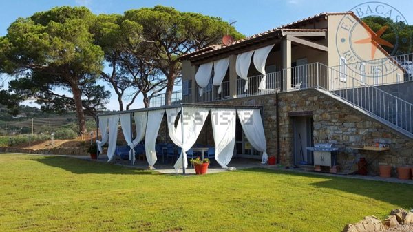 casa indipendente in vendita a Portoferraio