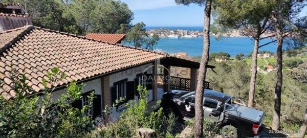casa indipendente in vendita a Portoferraio in zona Magazzini