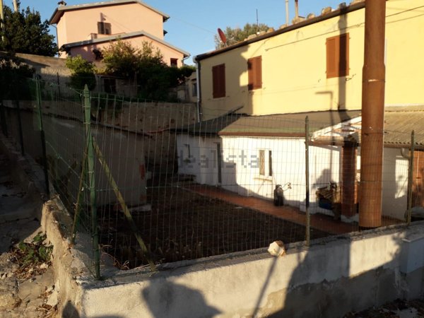 casa semindipendente in vendita a Portoferraio