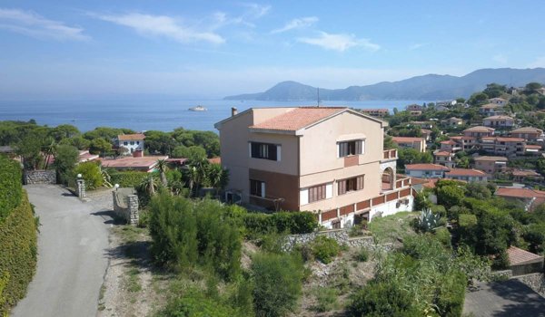 casa indipendente in vendita a Portoferraio