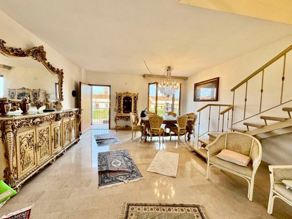 casa indipendente in vendita a Portoferraio