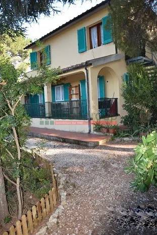 casa indipendente in vendita a Portoferraio