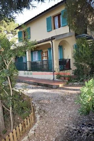 casa indipendente in vendita a Portoferraio