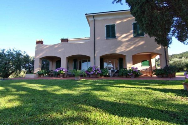 casa indipendente in vendita a Portoferraio