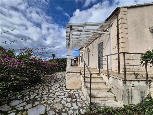 casa indipendente in vendita a Portoferraio in zona Magazzini