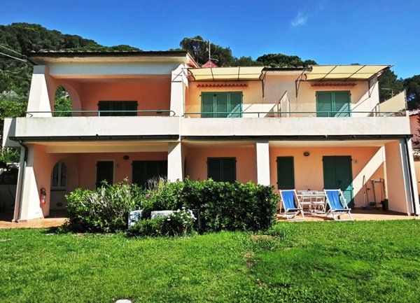 casa indipendente in vendita a Portoferraio in zona Biodola