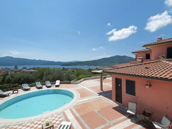 casa indipendente in vendita a Portoferraio