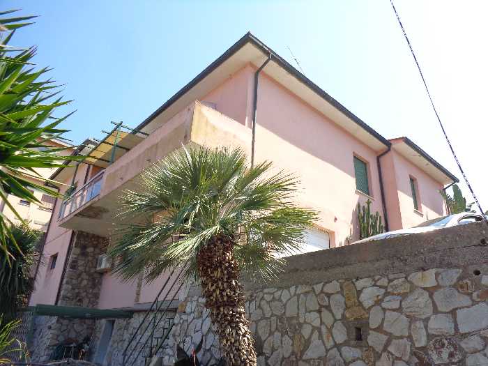 casa indipendente in vendita a Portoferraio