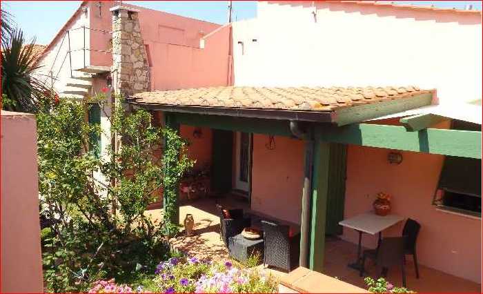 casa indipendente in vendita a Portoferraio