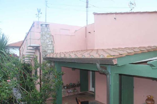 casa indipendente in vendita a Portoferraio