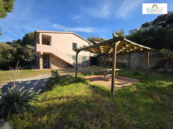 casa indipendente in vendita a Portoferraio