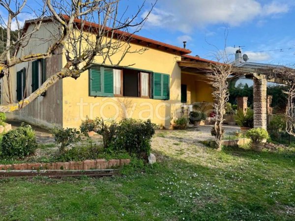 casa indipendente in vendita a Portoferraio in zona Magazzini