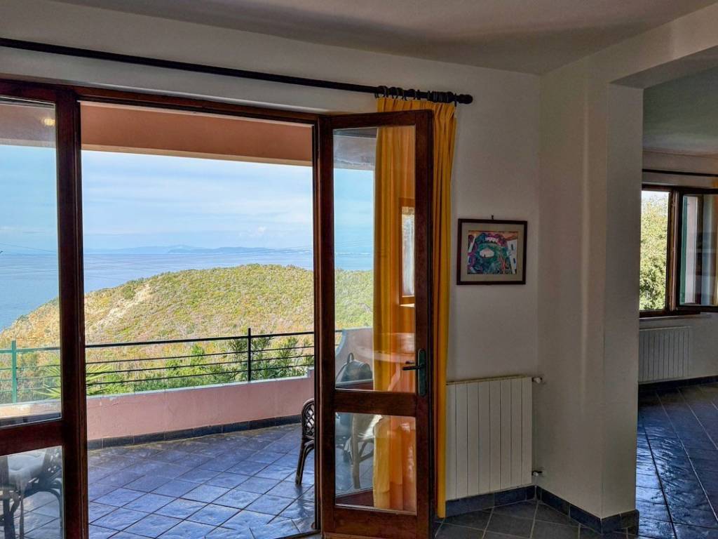 casa indipendente in vendita a Portoferraio