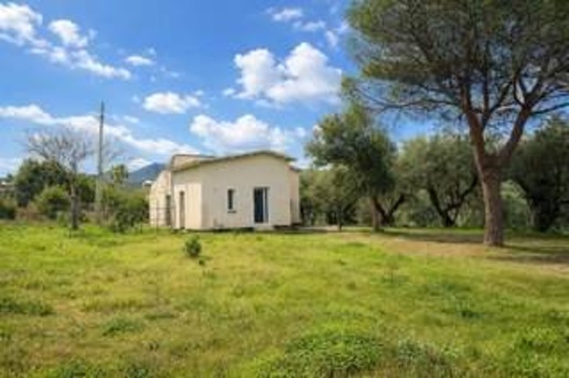 casa indipendente in vendita a Portoferraio