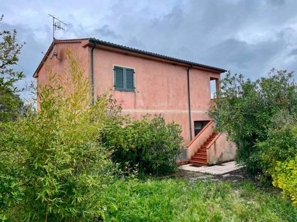 casa indipendente in vendita a Portoferraio