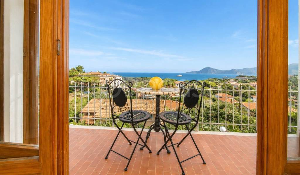 casa indipendente in vendita a Portoferraio