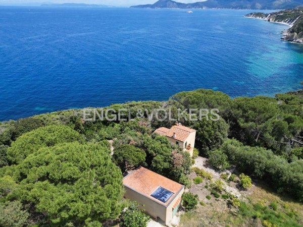 casa indipendente in vendita a Portoferraio