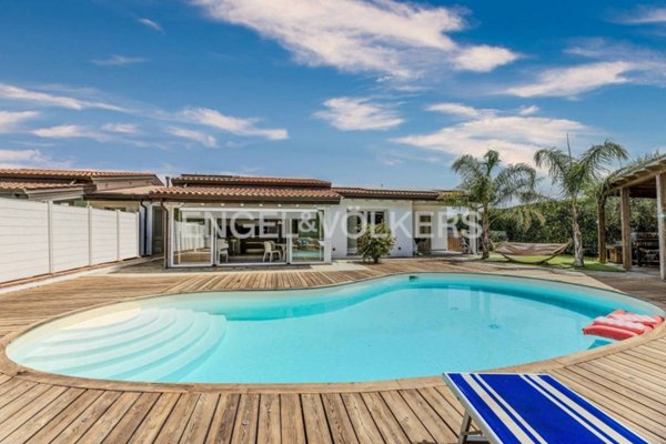 casa indipendente in vendita a Portoferraio in zona Montecristo