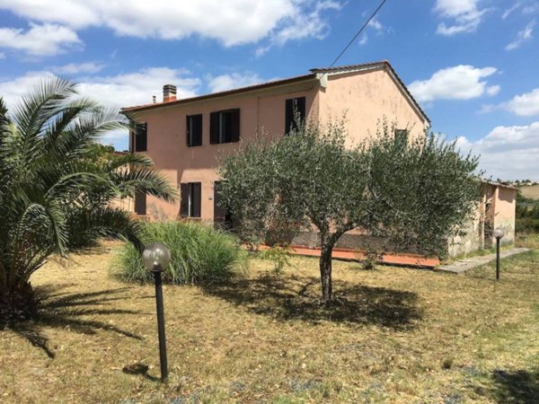 casa indipendente a Rosignano Marittimo in zona Castelnuovo della Misericordia