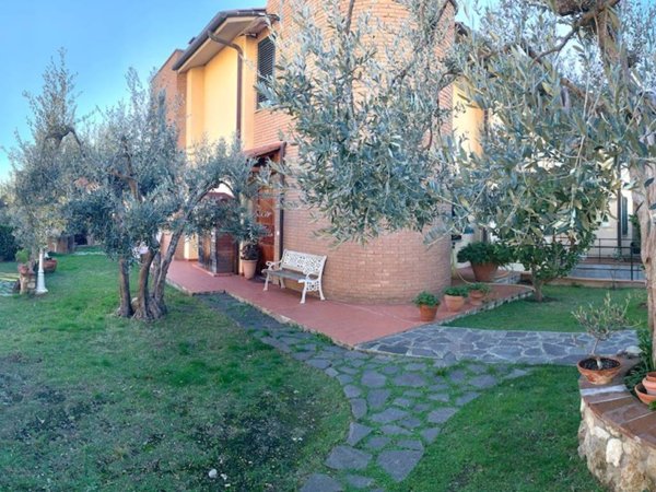 casa indipendente in vendita a Rosignano Marittimo