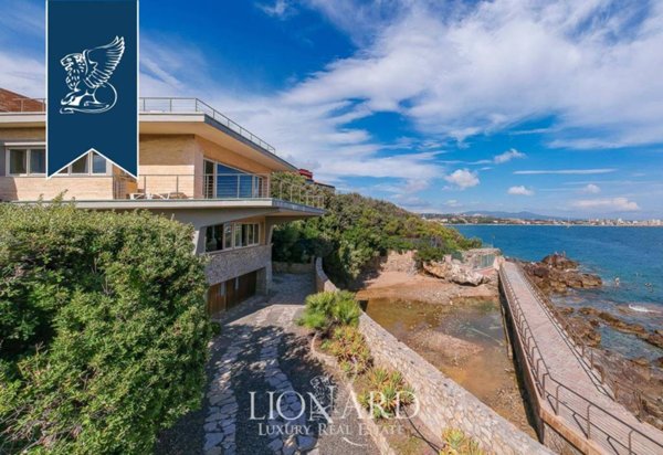 casa indipendente in vendita a Rosignano Marittimo in zona Castiglioncello