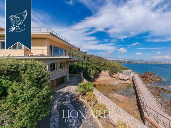 casa indipendente in vendita a Rosignano Marittimo in zona Castiglioncello