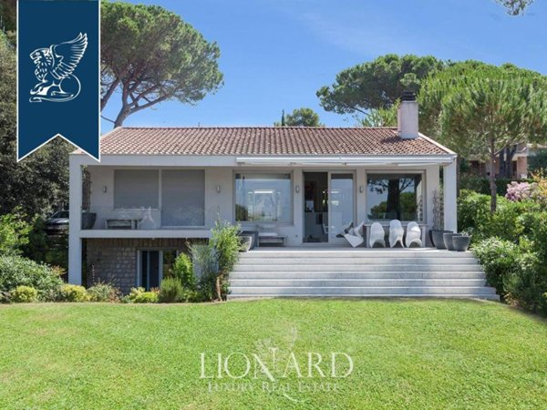 casa indipendente in vendita a Rosignano Marittimo in zona Castiglioncello