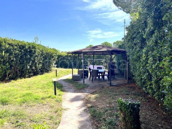 casa indipendente in vendita a Rosignano Marittimo