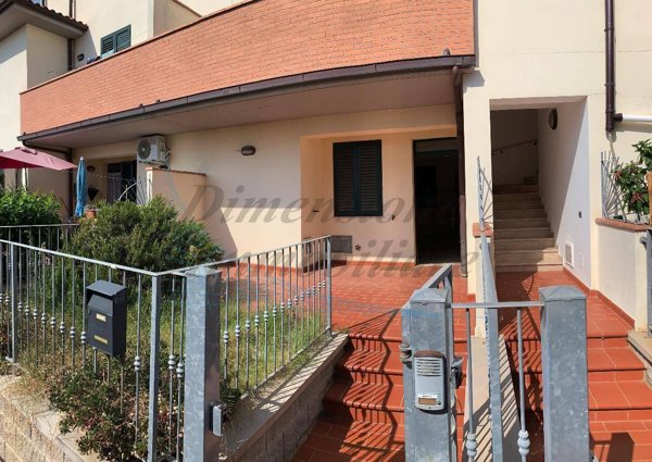 appartamento in vendita a Rosignano Marittimo in zona Rosignano Solvay