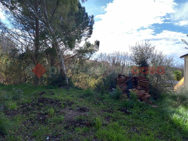 terreno edificabile in vendita a Rosignano Marittimo