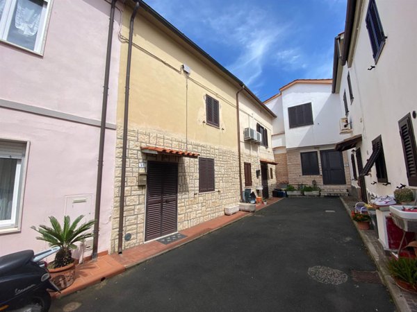 appartamento in vendita a Rosignano Marittimo in zona Gabbro