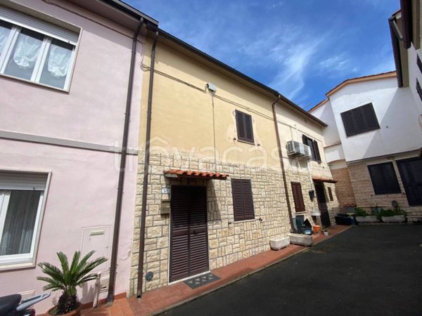 casa indipendente in vendita a Rosignano Marittimo
