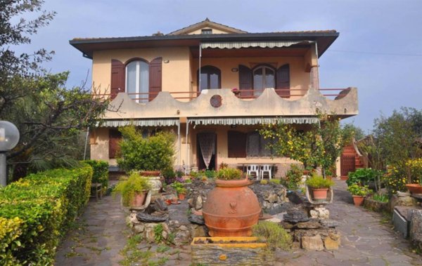 casa indipendente in vendita a Rosignano Marittimo in zona Vada