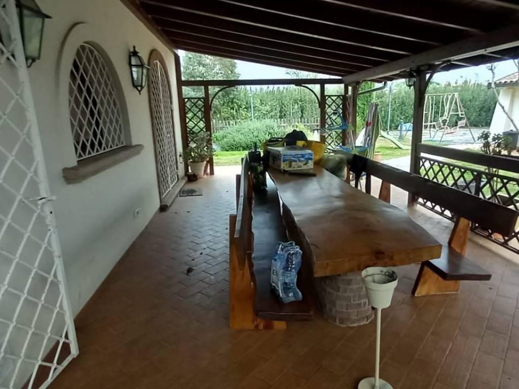 casa indipendente in vendita a Rosignano Marittimo in zona Vada