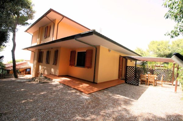 casa indipendente in vendita a Rosignano Marittimo in zona Castiglioncello