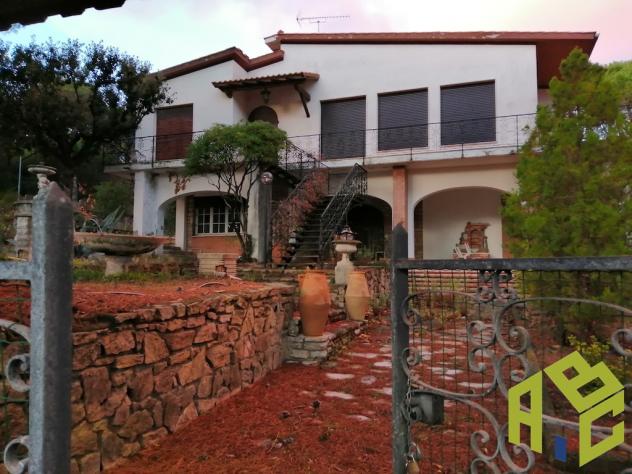 casa indipendente in vendita a Rosignano Marittimo in zona Castiglioncello
