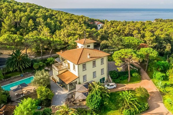 casa indipendente in vendita a Rosignano Marittimo in zona Castiglioncello