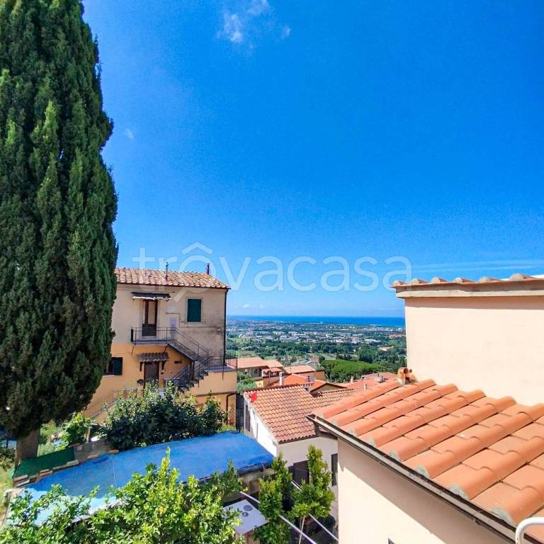appartamento in vendita a Rosignano Marittimo in zona Castiglioncello
