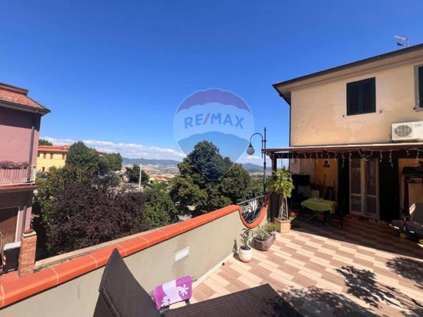 casa indipendente in vendita a Rosignano Marittimo