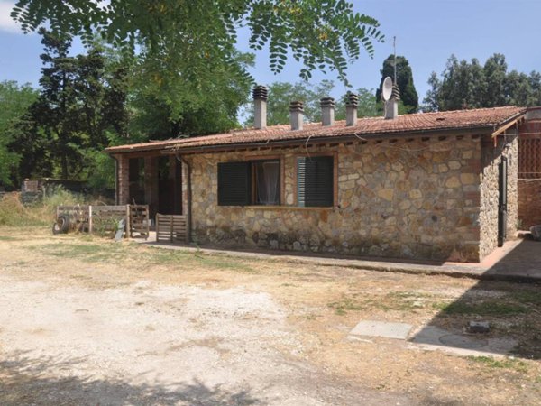 casa semindipendente in vendita a Rosignano Marittimo in zona Vada