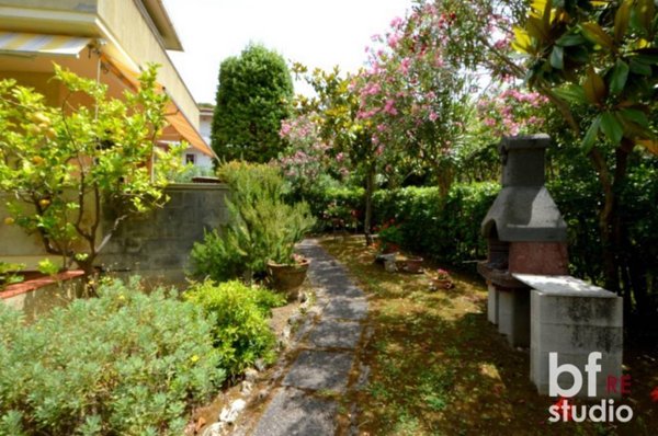 appartamento in vendita a Rosignano Marittimo in zona Castiglioncello