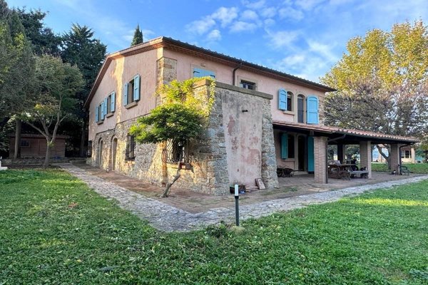 casa indipendente a Rosignano Marittimo in zona Castelnuovo della Misericordia