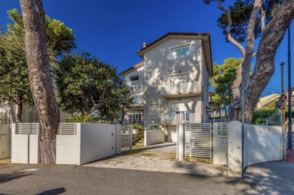 casa indipendente in vendita a Rosignano Marittimo